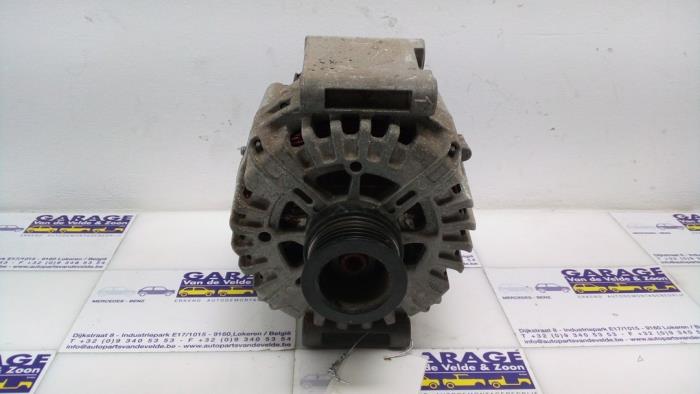 Dynamo Mercedes S-Klasse