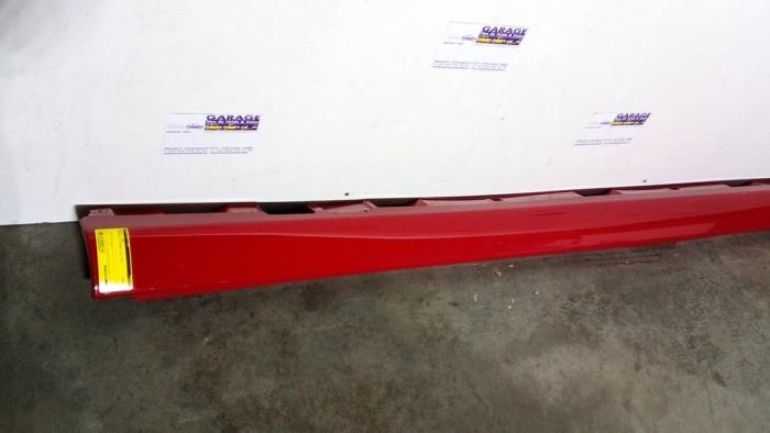 Sill, left Mercedes A-Klasse