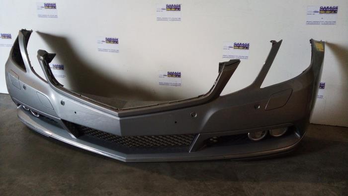 Zderzak przedni Mercedes E-Klasse