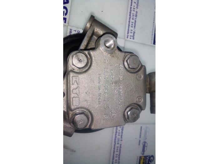 Pompe direction assistée Mercedes C-Klasse
