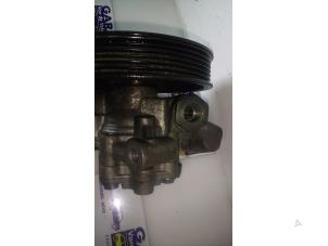 Gebruikte Stuurpomp Mercedes C (W203) 2.2 C-200 CDI 16V Prijs € 60,50 Inclusief btw aangeboden door Autoparts Van De Velde