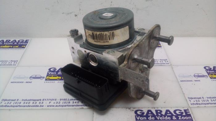 Ordinateur ABS Mercedes C-Klasse