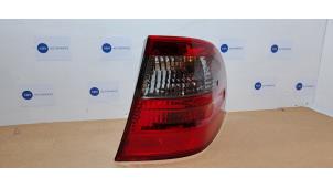 Gebruikte Achterlicht rechts Mercedes E Combi (S211) 2.2 E-200 CDI 16V Prijs € 108,90 Inclusief btw aangeboden door Autoparts Van De Velde