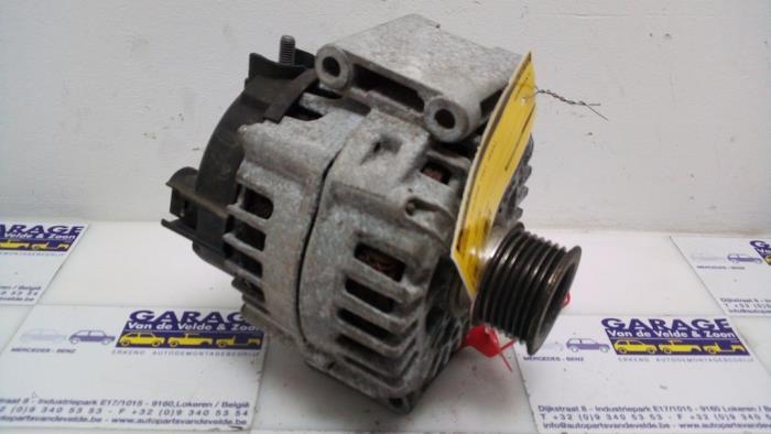 Dynamo Mercedes C-Klasse