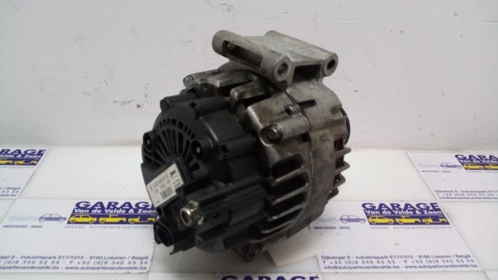 Dynamo Mercedes C-Klasse