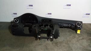 Gebruikte Dashboard Mercedes C (W205) C-220 2.2 CDI BlueTEC, C-220 d 16V Prijs € 242,00 Inclusief btw aangeboden door Autoparts Van De Velde