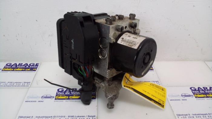 Bomba ABS Mercedes C-Klasse