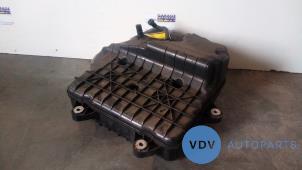 Gebruikte Additatief tank Mercedes C (W205) C-200d 2.2 16V Prijs € 484,00 Inclusief btw aangeboden door Autoparts Van De Velde