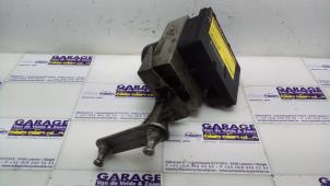 Gebruikte ABS Computer Mercedes C (W203) 2.2 C-200 CDI 16V Prijs € 72,60 Inclusief btw aangeboden door Autoparts Van De Velde