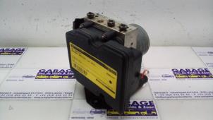 Gebruikte ABS Computer Mercedes Sprinter 3t (906.61) 210 CDI 16V Prijs € 242,00 Inclusief btw aangeboden door Autoparts Van De Velde