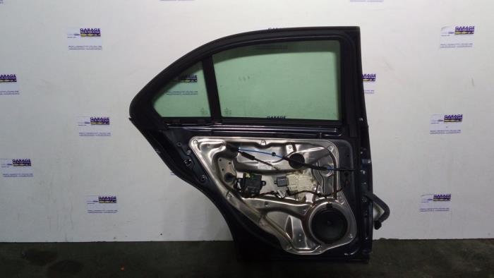 Tür 4-türig links hinten Mercedes C-Klasse