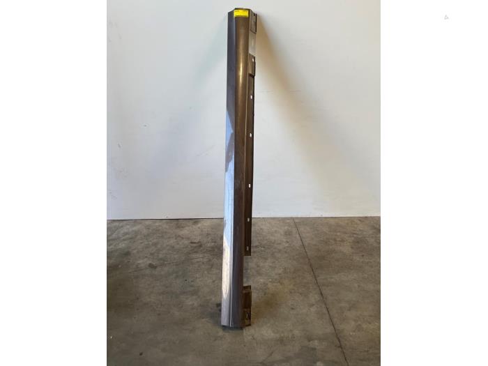 Seuil gauche Mercedes C-Klasse