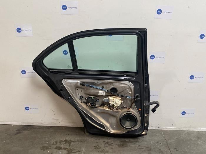 Tür 4-türig links hinten Mercedes C-Klasse