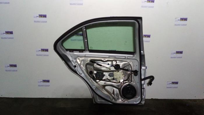 Tür 4-türig links hinten Mercedes C-Klasse