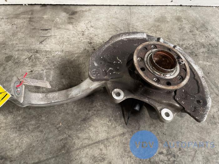 Knuckle bracket, front right Mercedes C-Klasse