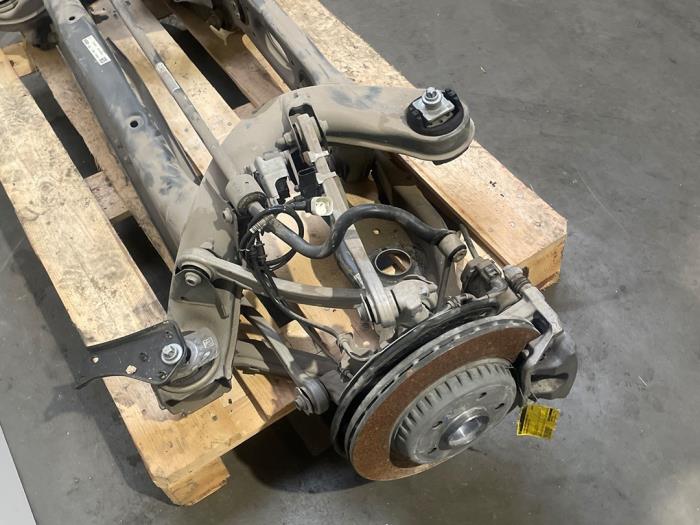 Os tylna napedu na tylne kola Mercedes E-Klasse