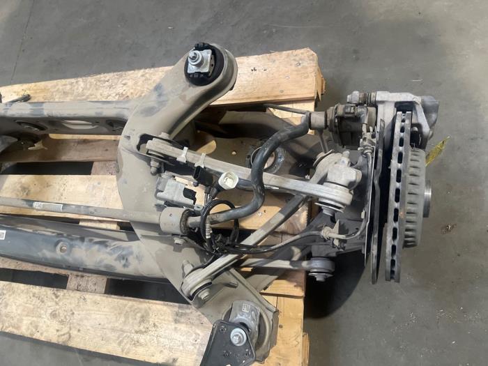 Os tylna napedu na tylne kola Mercedes E-Klasse