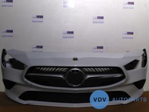 Gebruikte Bumper voor Mercedes CLA (118.3) 2.0 CLA-200d Prijs € 695,75 Inclusief btw aangeboden door Autoparts Van De Velde