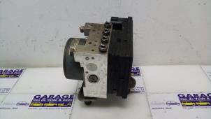 Gebruikte ABS Computer Mercedes C (C205) C-200 2.0 16V Prijs € 151,25 Inclusief btw aangeboden door Autoparts Van De Velde