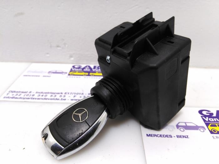 Ordinateur gestion moteur Mercedes C-Klasse