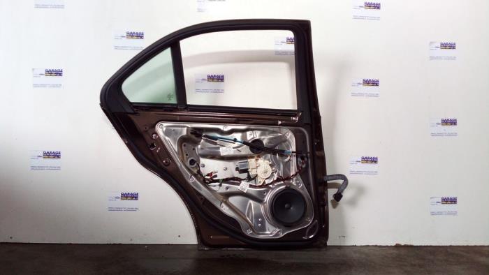 Tür 4-türig links hinten Mercedes C-Klasse