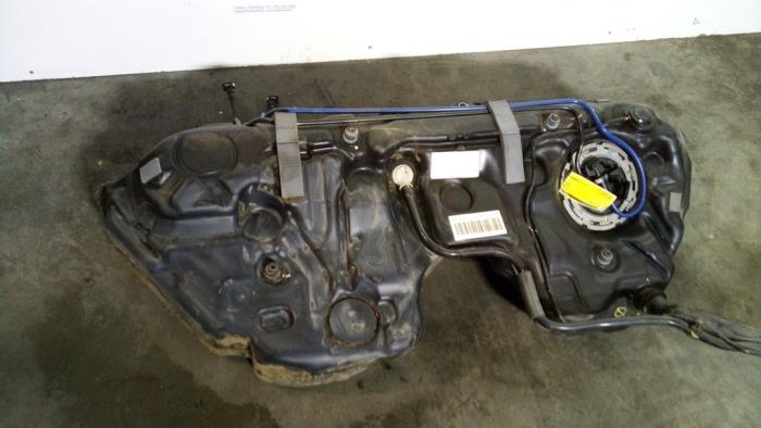 Réservoir de carburant Mercedes C-Klasse