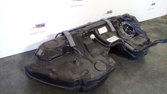 Réservoir de carburant Mercedes C-Klasse