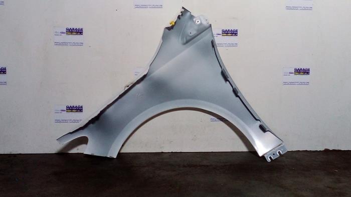 Front wing, right Mercedes B-Klasse