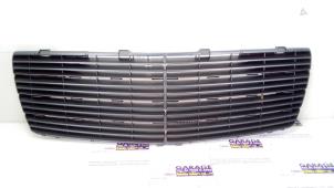 Gebruikte Grille Mercedes S (W140) 3.2 300 SE,SEL 24V (S320) Prijs € 108,90 Inclusief btw aangeboden door Autoparts Van De Velde