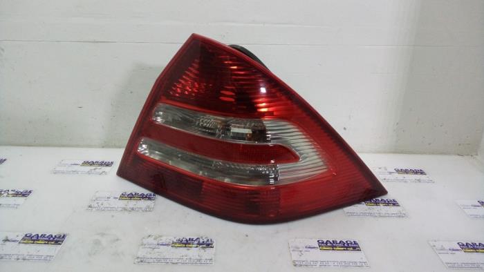 Feu arrière droit Mercedes C-Klasse