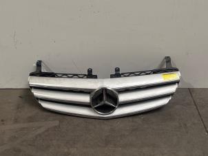 Gebruikte Grille Mercedes R (W251) 3.0 350 CDI V6 24V 4-Matic Prijs € 121,00 Inclusief btw aangeboden door Autoparts Van De Velde