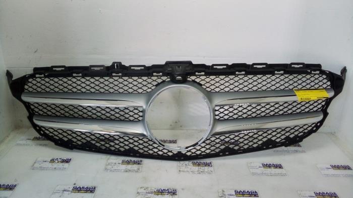 Grill Mercedes C-Klasse