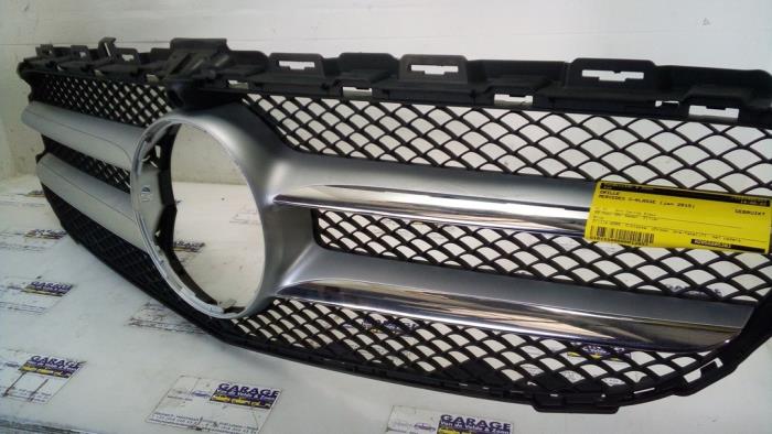 Grill Mercedes C-Klasse