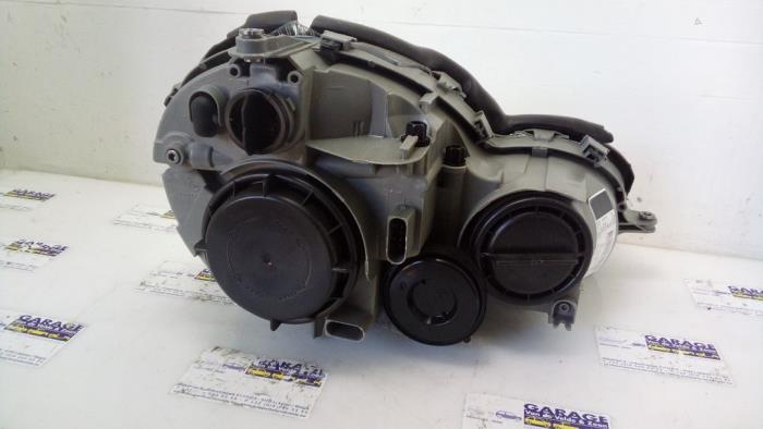 Headlight, left Mercedes C-Klasse