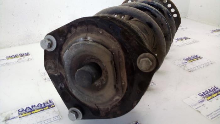 Stoßdämpferstrebe links vorne Mercedes Citan