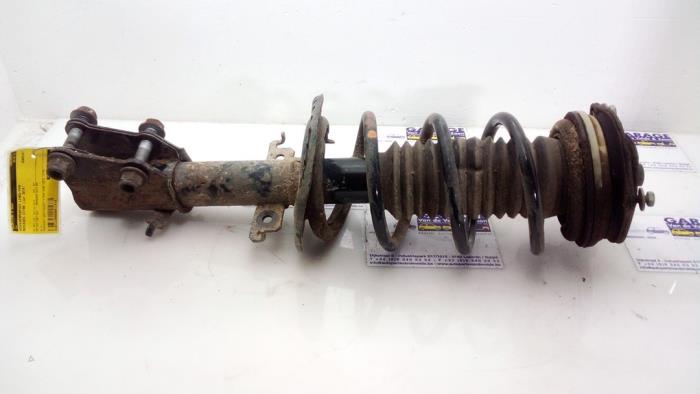 Stoßdämpferstrebe links vorne Mercedes Citan