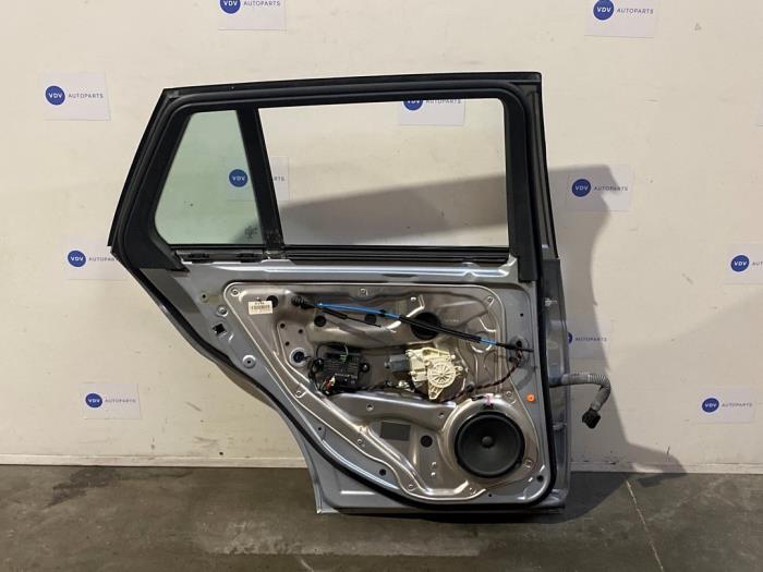 Tür 4-türig links hinten Mercedes C-Klasse