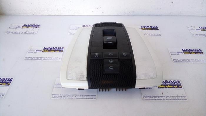 Oswietlenie wewnetrzne przód Mercedes C-Klasse