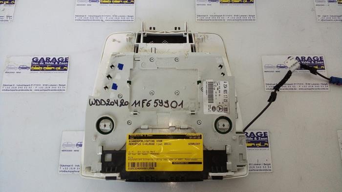 Eclairage intérieur avant Mercedes C-Klasse