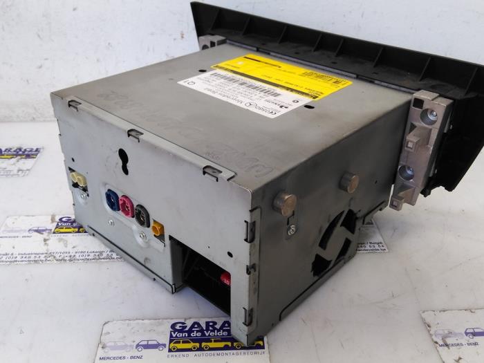 Radio Mercedes C-Klasse