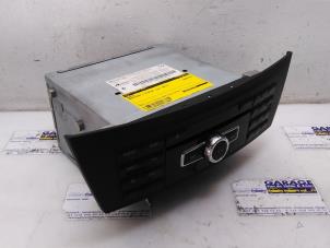 Gebruikte Radio Mercedes C (W204) 2.2 C-200 CDI 16V BlueEFFICIENCY Prijs € 102,85 Inclusief btw aangeboden door Autoparts Van De Velde