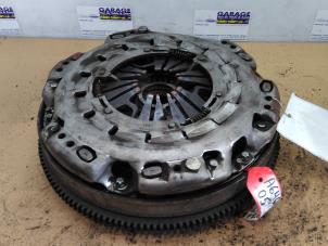 Gebruikte Vliegwiel Mercedes C (W203) 2.2 C-200 CDI 16V Prijs € 121,00 Inclusief btw aangeboden door Autoparts Van De Velde