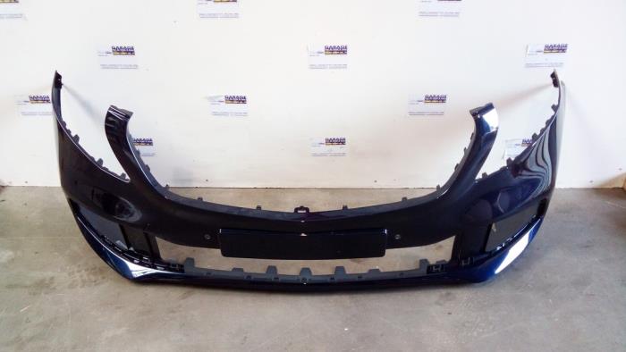 Zderzak przedni Mercedes V-Klasse