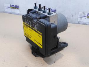 Gebruikte Computer ABS Mercedes Vito (447.6) 2.2 116 CDI 16V Prijs € 181,50 Inclusief btw aangeboden door Autoparts Van De Velde