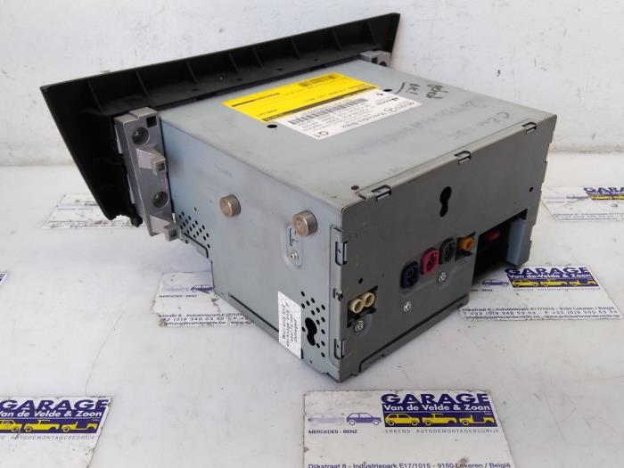 Radio Mercedes C-Klasse