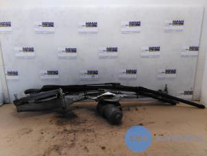 Gebruikte Ruitenwissermotor voor Mercedes E (W211) 2.2 E-220 CDI 16V Prijs € 60,50 Inclusief btw aangeboden door Autoparts Van De Velde