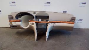 Gebruikte Dashboard Mercedes E (W211) 2.2 E-220 CDI 16V Prijs € 211,75 Inclusief btw aangeboden door Autoparts Van De Velde