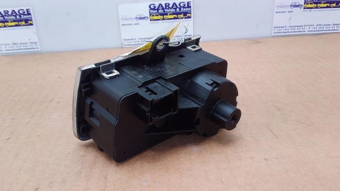 Przelacznik swiatel Mercedes E-Klasse