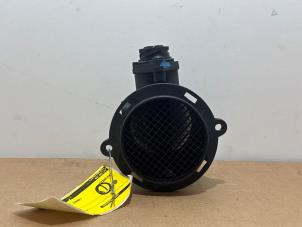 Gebruikte Luchtmassameter Mercedes S (W140) 6.0 S-600 48V Prijs € 30,25 Inclusief btw aangeboden door Autoparts Van De Velde