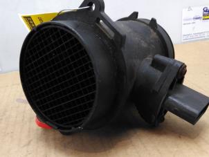 Gebruikte Luchtmassameter Mercedes S (W140) 3.2 300 SE,SEL 24V (S320) Prijs € 48,40 Inclusief btw aangeboden door Autoparts Van De Velde